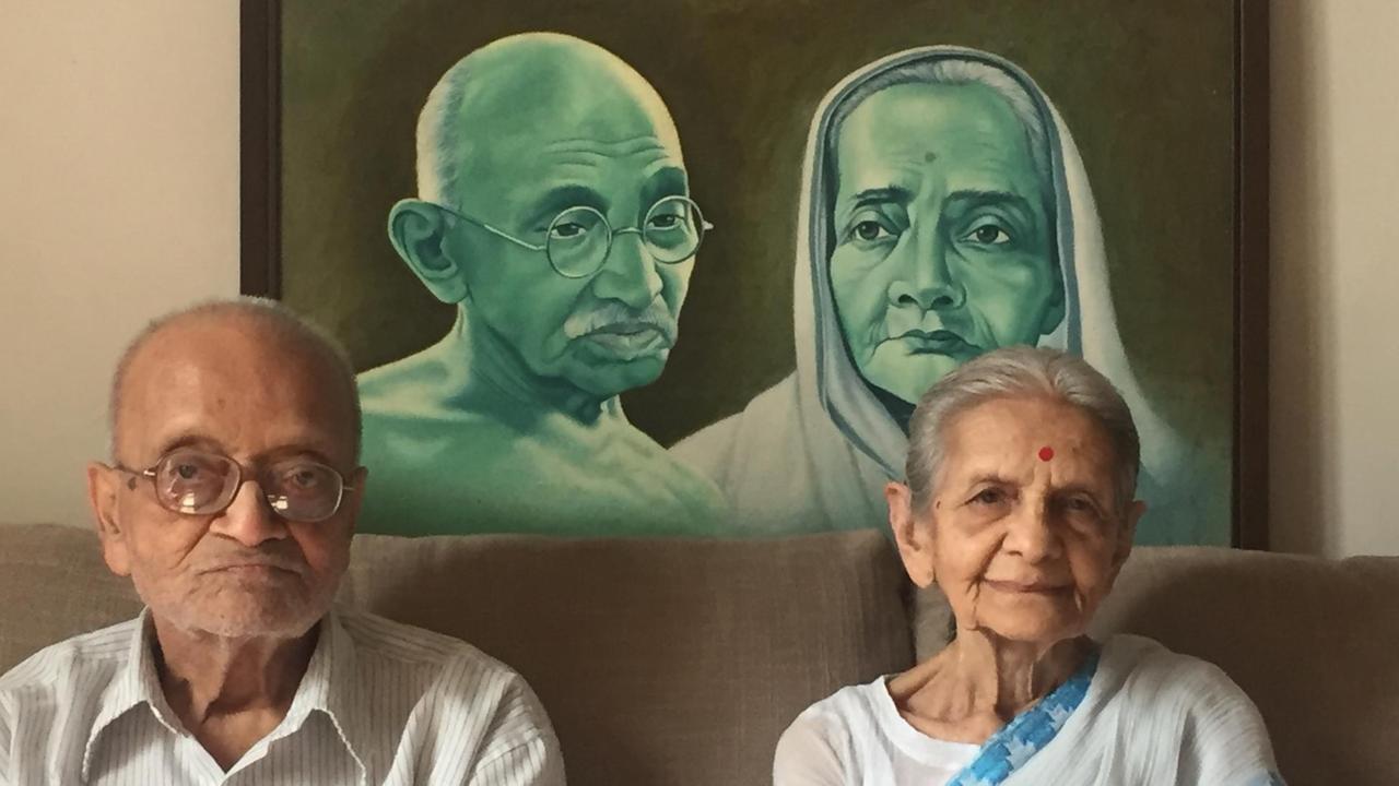 Mit ihrem Ehemann ist Neelam Parikh von der Großstadt aufs Land gezogen, um im Stile ihres Urgroßvaters Gandhi, die arme Bevölkerung auszubilden.