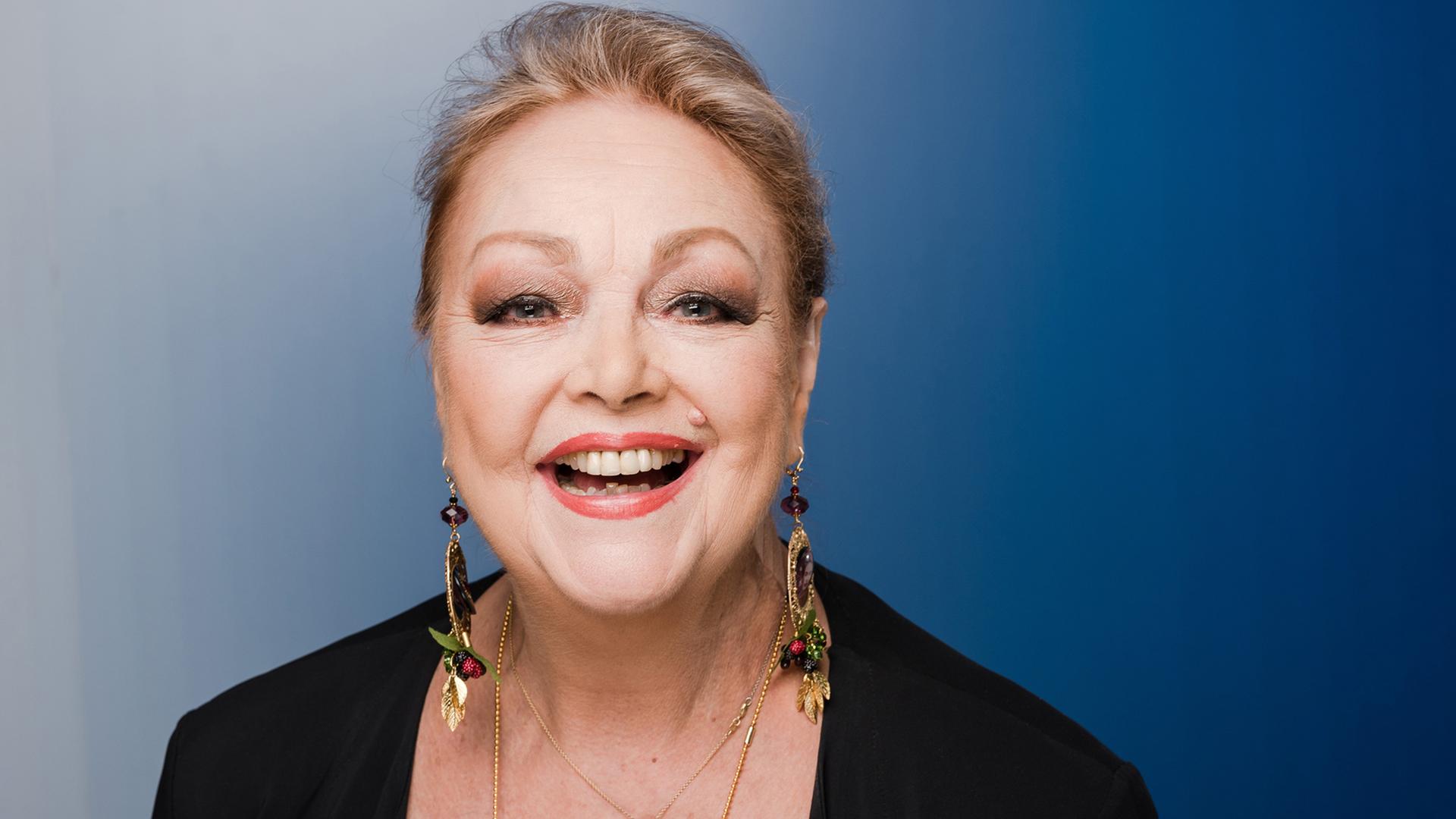 Die Schauspielerin Barbara Schöne aufgenommen bei der MDR Talkshow "Riverboat" am 15.09.2017 in Leipzig Die Schauspielerin Barbara Schöne aufgenommen bei der MDR Talkshow "Riverboat" am 15.09.2017 in Leipzig