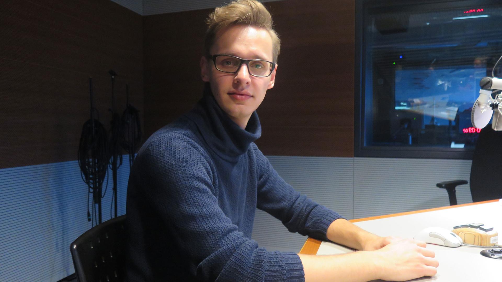 Philipp Bertram ist Gründer und Koordinator der Aktion "Freiwillige helfen", einer Flüchtlingshilfe in Wilmersdorf