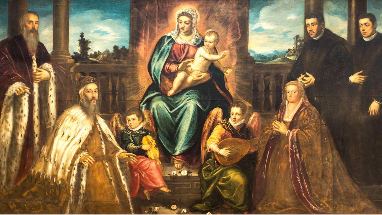 Ein Gemälde von Tintoretto zeigt den Dogen Alvise Mocenigo und seine Familie, die um die Jungfrau Maria geschart sind
Ein Gemälde von Tintoretto zeigt den Dogen Alvise Mocenigo und seine Familie, die um die Jungfrau Maria geschart sind