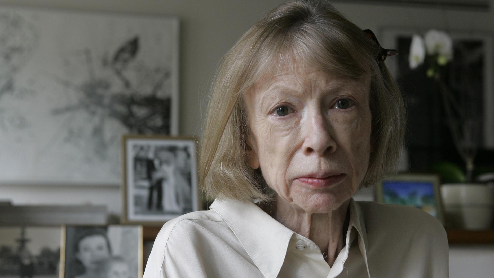 Die Autorin Joan Didion im Jahr 2005. Die Autorin Joan Didion im Jahr 2005.