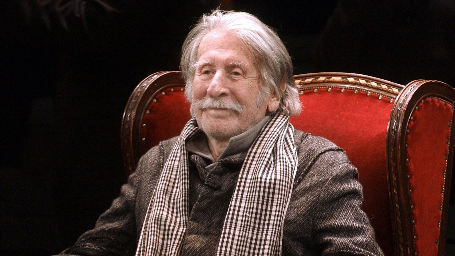 George Tabori während einer Gala anlässlich seines 90. Geburtstags George Tabori während einer Gala anlässlich seines 90. Geburtstags