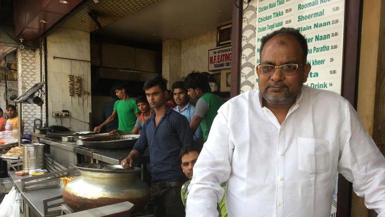 Mohammad Usman, der Chef der Tunday Braterei. Mohammad Usman, der Chef der Tunday Braterei.