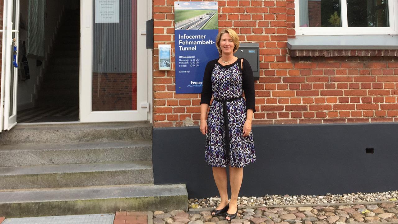 Marie Rhodin leitet auf Fehmarn das Info-Center zur Festen Fehmarnbeltquerung. Marie Rhodin leitet auf Fehmarn das Info-Center zur Festen Fehmarnbeltquerung.