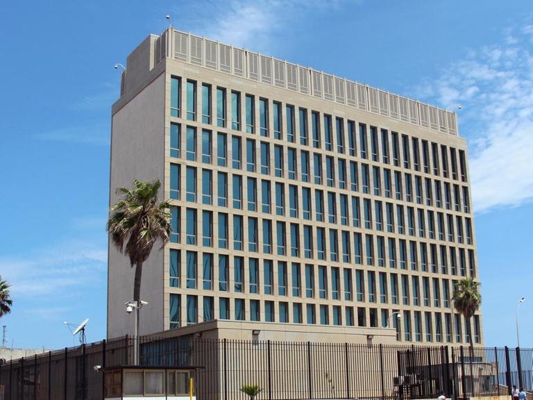 Die bisherige Interessenvertretung der USA ist ab 20.07.2015 wieder ganz offiziell die US-Botschaft