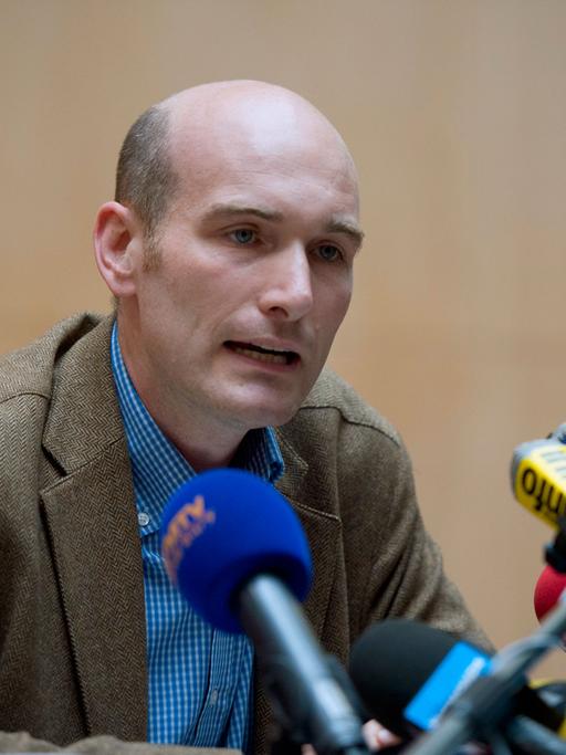 Der französische Journalist Nicolas Hénin wurde in Syrien von Islamisten als Geisel genommen und gefoltert.