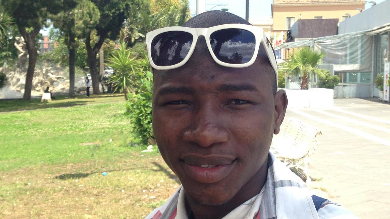 Flüchtling Suleiman: Höllentrip von Nigeria nach Sizilien Flüchtling Suleiman: Höllentrip von Nigeria nach Sizilien