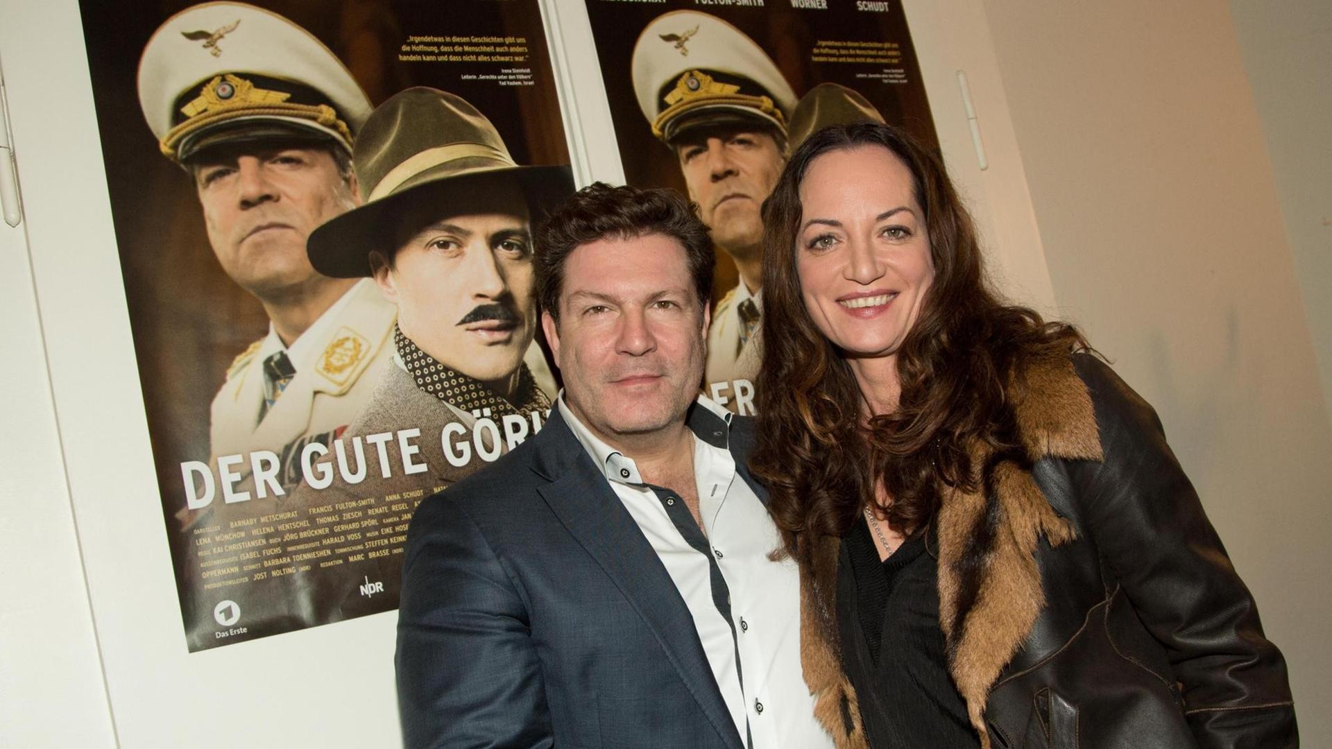 Die Schauspieler Francis Fulton-Smith und Natalia Wörner kommen zur Teampremiere des Films "Der gute Göring" am 16.12.2015 in Berlin.