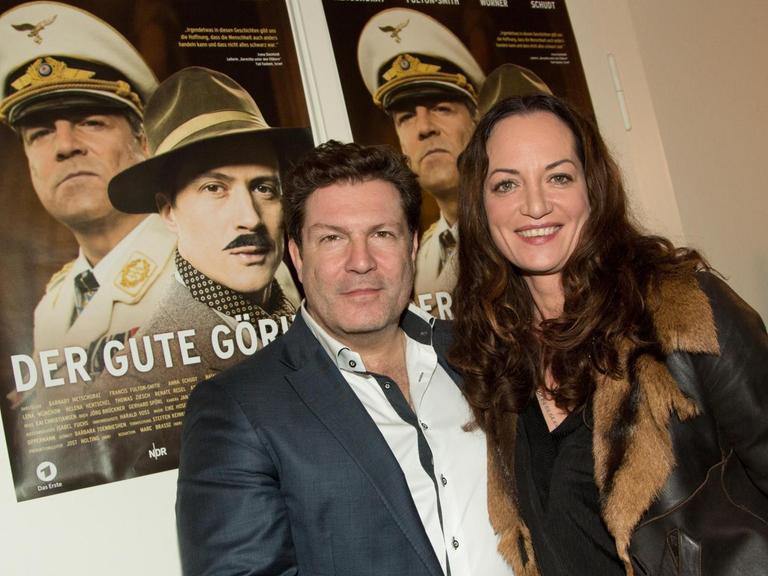Die Schauspieler Francis Fulton-Smith und Natalia Wörner kommen zur Teampremiere des Films "Der gute Göring" am 16.12.2015 in Berlin.