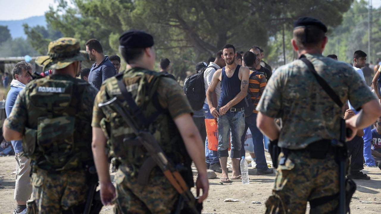 Spezialeinheiten der mazedonischen Polizei an der Grenze zu Griechenland.