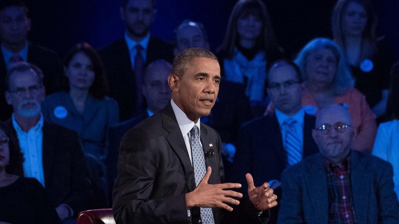 US-Präsident Obama bei einer CNN-Diskussion über seine geplante Waffenreform. US-Präsident Obama bei einer CNN-Diskussion über seine geplante Waffenreform.