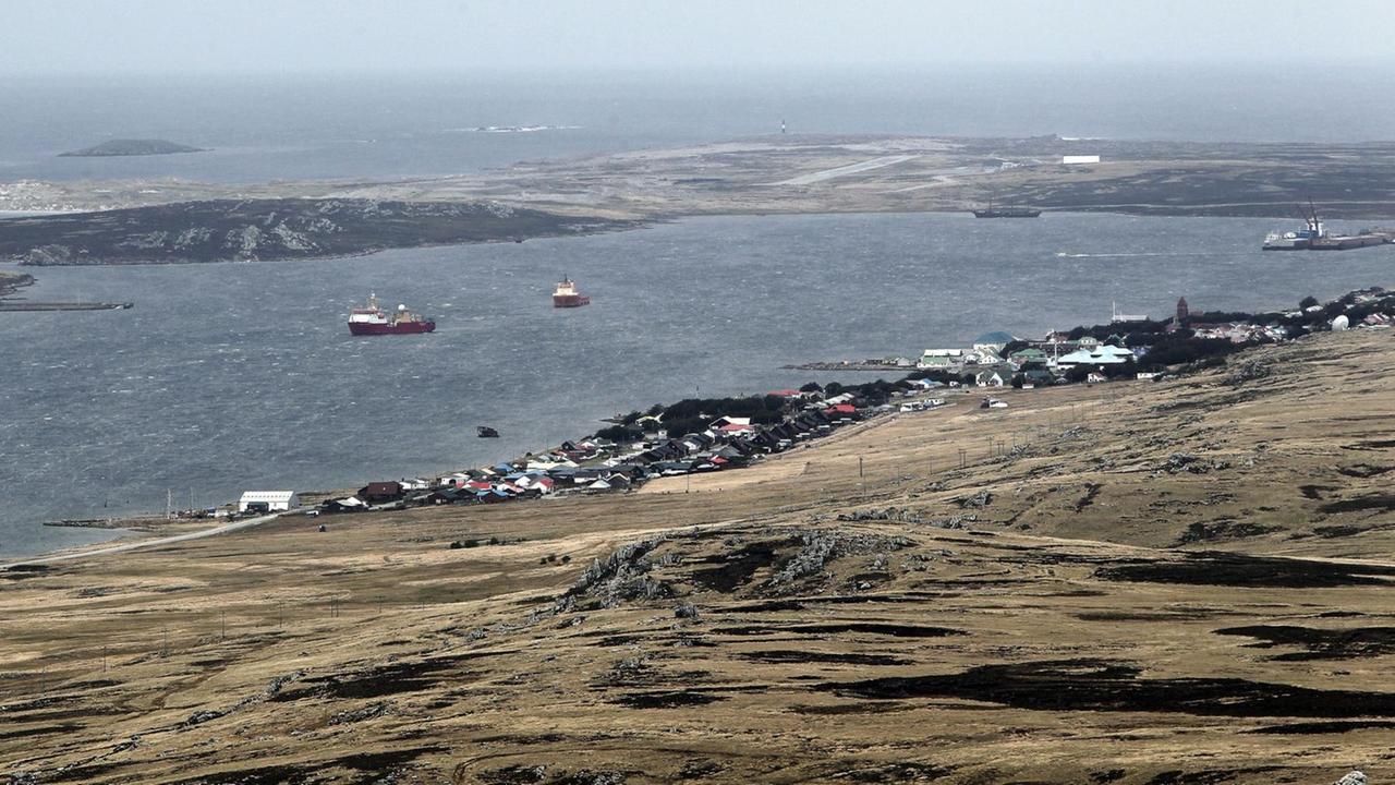 Blick auf Stanley, Hauptstadt der Falklandinseln Blick auf Stanley, Hauptstadt der Falklandinseln