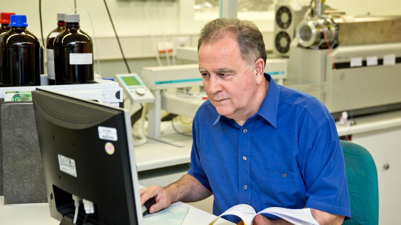 Der Pharmakologe und Leiter des Institut für Biomedizinische und Pharmazeutische Forschung (IBMP), Fritz Sörgel (15.09.2013). Der Pharmakologe und Leiter des Institut für Biomedizinische und Pharmazeutische Forschung (IBMP), Fritz Sörgel (15.09.2013).