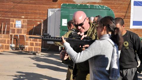"Kaliber 3" - Trainingslager für Touristen in Israel