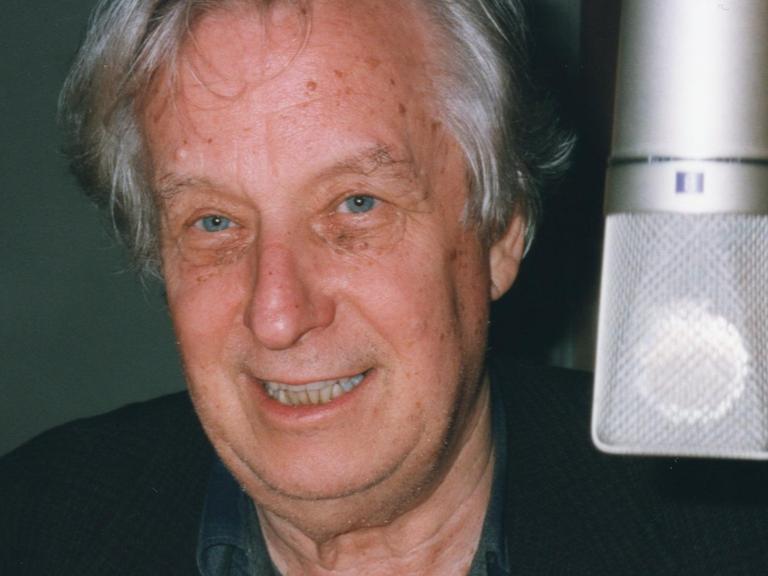 Dieter Schnebel 1999 im Studio von Deutschlandradio Berlin