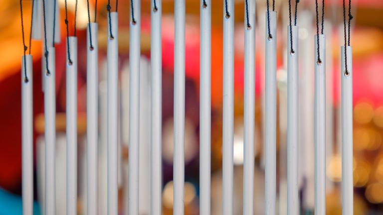 Ein Windspiel im Close-Up Ein Windspiel im Close-Up
