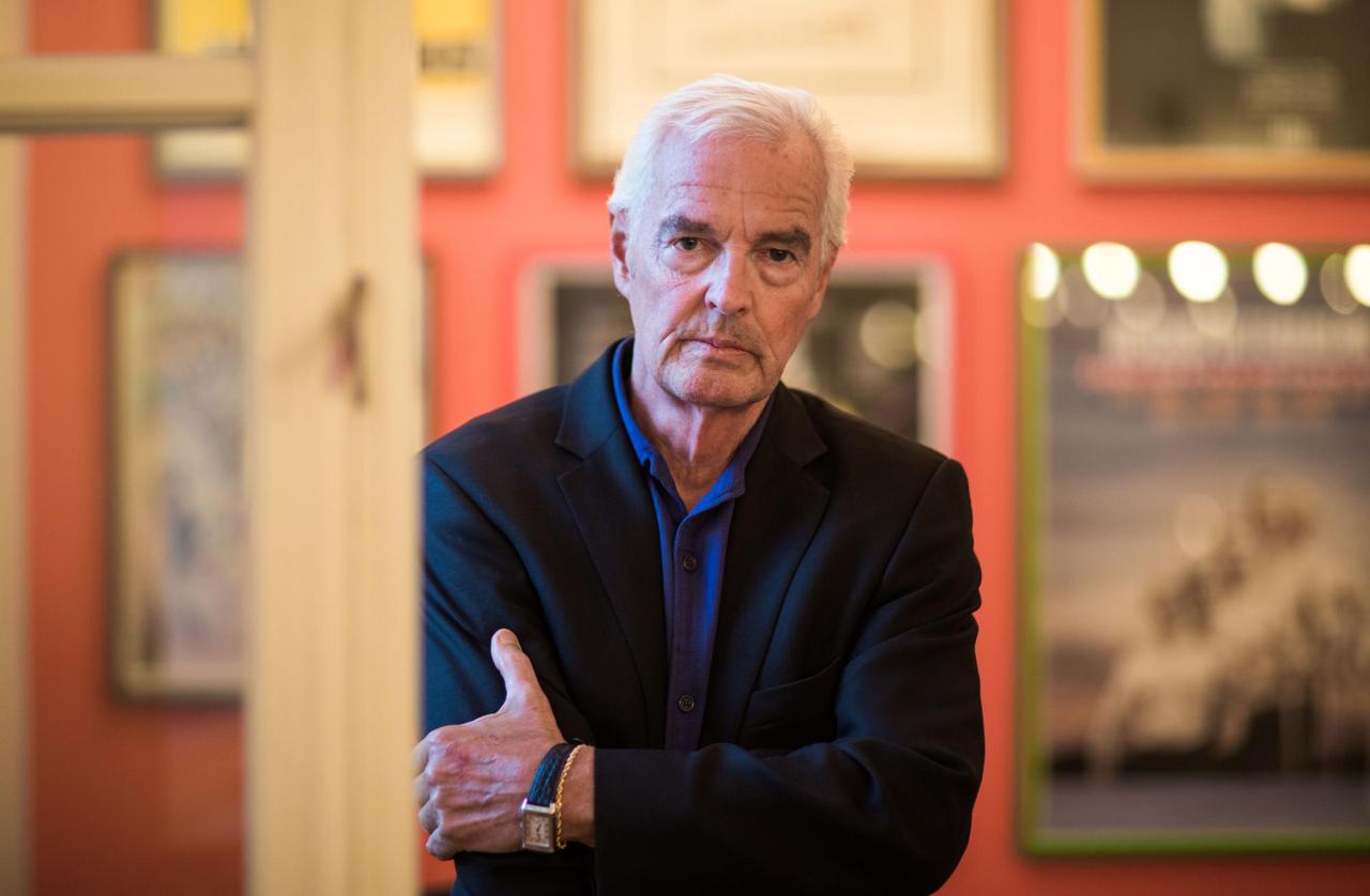 Der Autor Bodo Kirchhoff, aufgenommen am 05.09.2016 in Frankfurt am Main (Hessen) vor Beginn einer Lesung im Literaturhaus. Der Autor Bodo Kirchhoff, aufgenommen am 05.09.2016 in Frankfurt am Main (Hessen) vor Beginn einer Lesung im Literaturhaus.