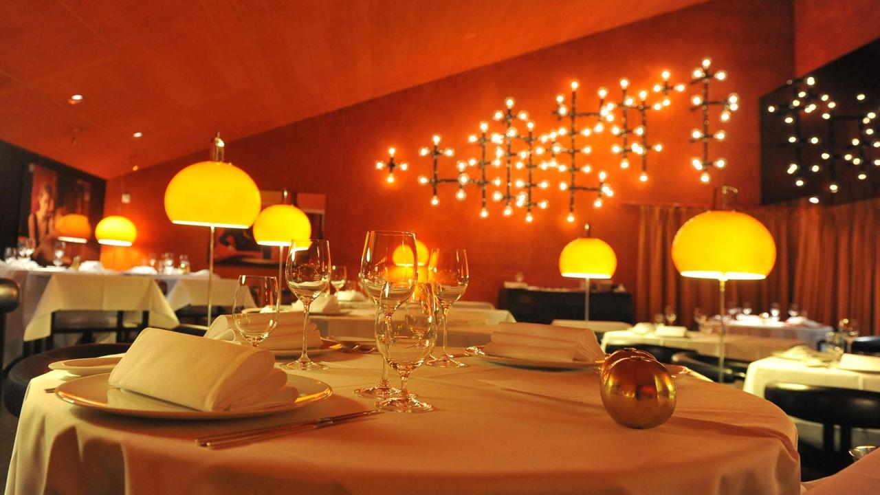 Innenansicht des Nobelrestaurant Tantris am Freitag (18.11.2011) in München. Innenansicht des Nobelrestaurant Tantris am Freitag (18.11.2011) in München.