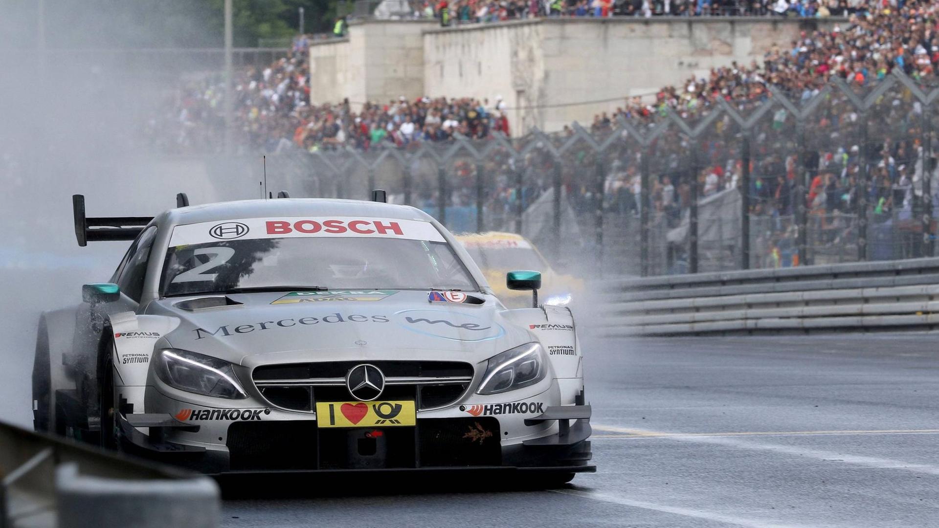Mercedes-Fahrer Gary Paffett beim DTM-Lauf auf dem Norisring am 24.07.2017. Mercedes-Fahrer Gary Paffett beim DTM-Lauf auf dem Norisring am 24.07.2017.