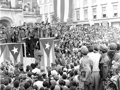 Fidel Castro spricht 1959 vor Anhängern in der kubanischen Hauptstadt Havanna.