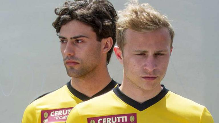 Max Hubacher (r.) als Titelheld und Aaron Altaras als Leon in einer Filmszene aus "Mario" von Marcel Gisler Max Hubacher (r.) als Titelheld und Aaron Altaras als Leon in einer Filmszene aus "Mario" von Marcel Gisler