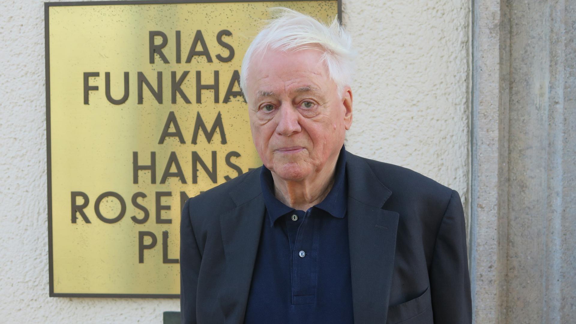Filmemacher und Schriftsteller Alexander Kluge. Filmemacher und Schriftsteller Alexander Kluge.