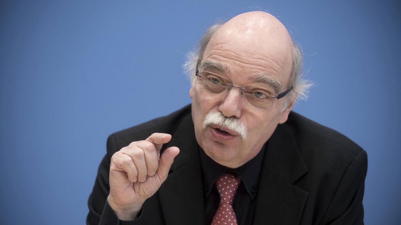 Ein Porträt von Andreas Nachama, Direktor "Topographie des Terrors" Ein Porträt von Andreas Nachama, Direktor "Topographie des Terrors"
