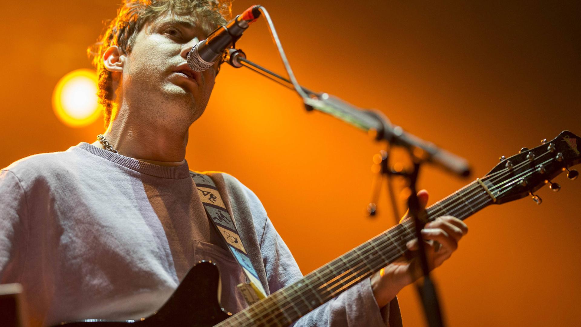 Andrew VanWyngarden, Sänger von MGMT, beim Beale Street Music Festival at Tom Lee Park in Memphis, Tennessee (USA) am 5. Mai 2017. Andrew VanWyngarden, Sänger von MGMT, beim Beale Street Music Festival at Tom Lee Park in Memphis, Tennessee (USA) am 5. Mai 2017.