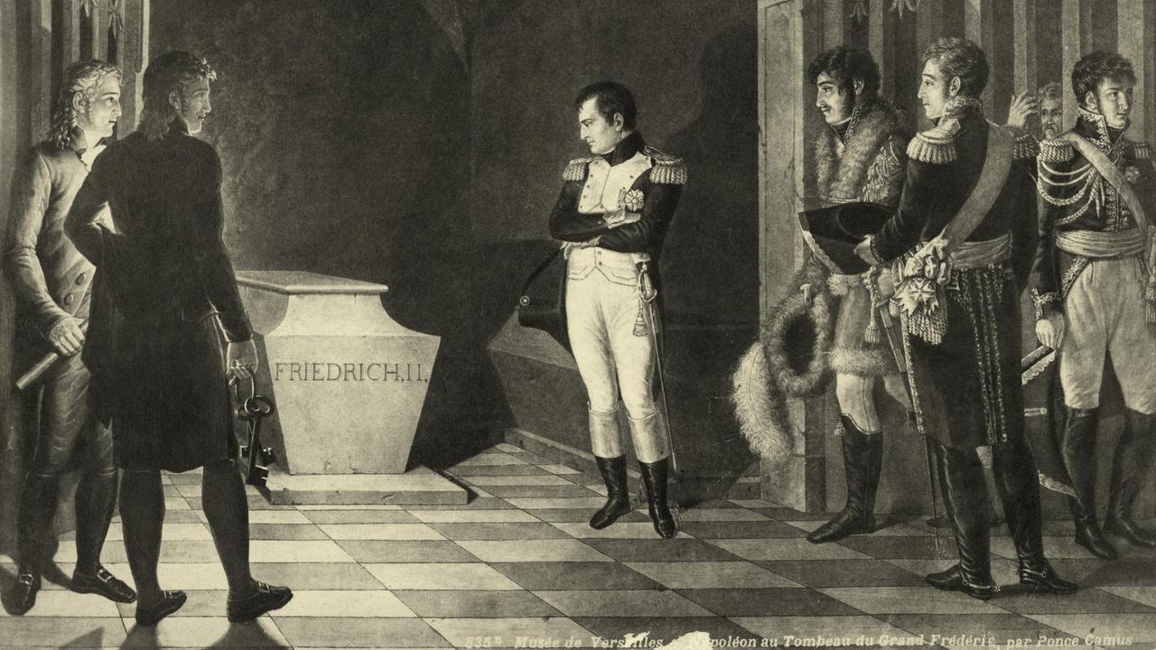 'Napoleon am Sarge Friedrichs des Grossen' in der Garnisonkirche in Potsdam am 25.Oktober 1806 (mit seinem Bruder Jerome und den Marschällen Murat, Duroc und Berthier). Gemälde von Marie Nicolas Ponce-Camus (1778-1839).