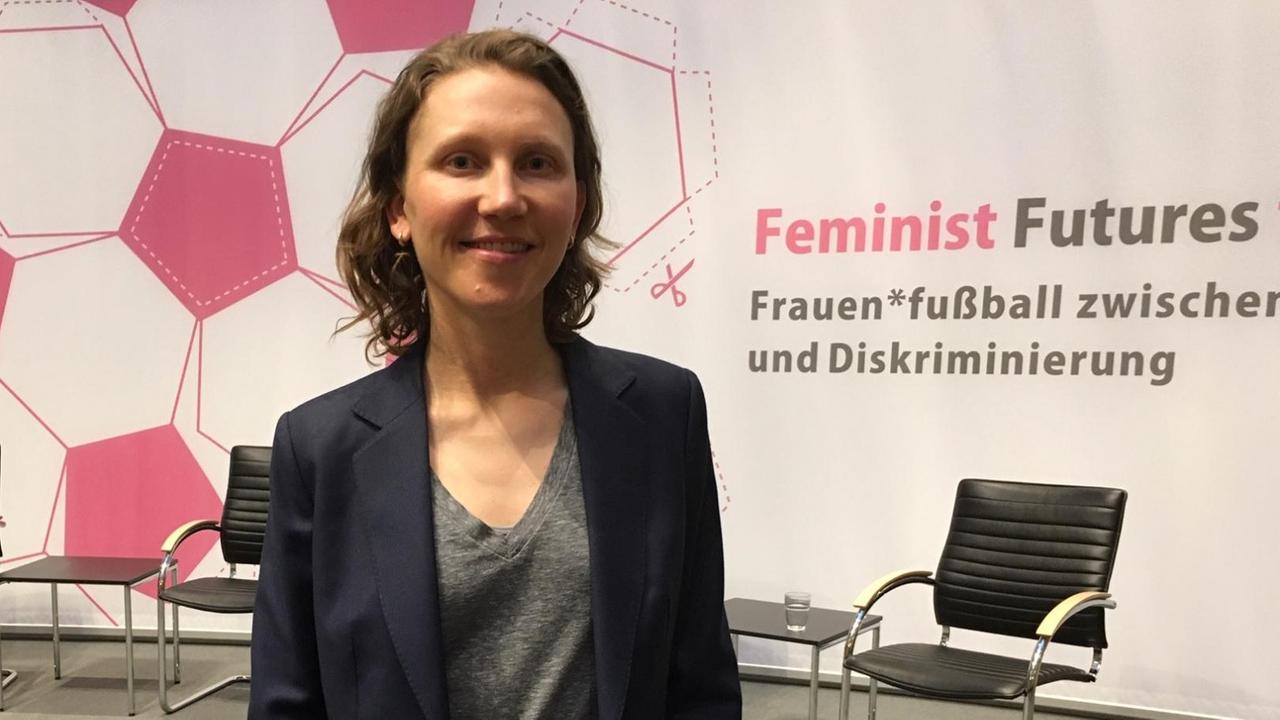 Caitlin Fisher von der Spielergewerkschaft FIFPro Caitlin Fisher von der Spielergewerkschaft FIFPro