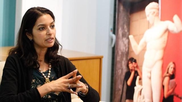 Die indisch-amerikanische Schriftstellerin Jhumpa Lahiri am 2. März 2015 bei der Vorstellung ihres Buchs "The Lowland" in Athen.