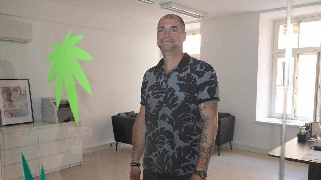 Lukas Behal organisiert seit zehn Jahren eine große Cannabismesse in Tschechien Lukas Behal organisiert seit zehn Jahren eine große Cannabismesse in Tschechien