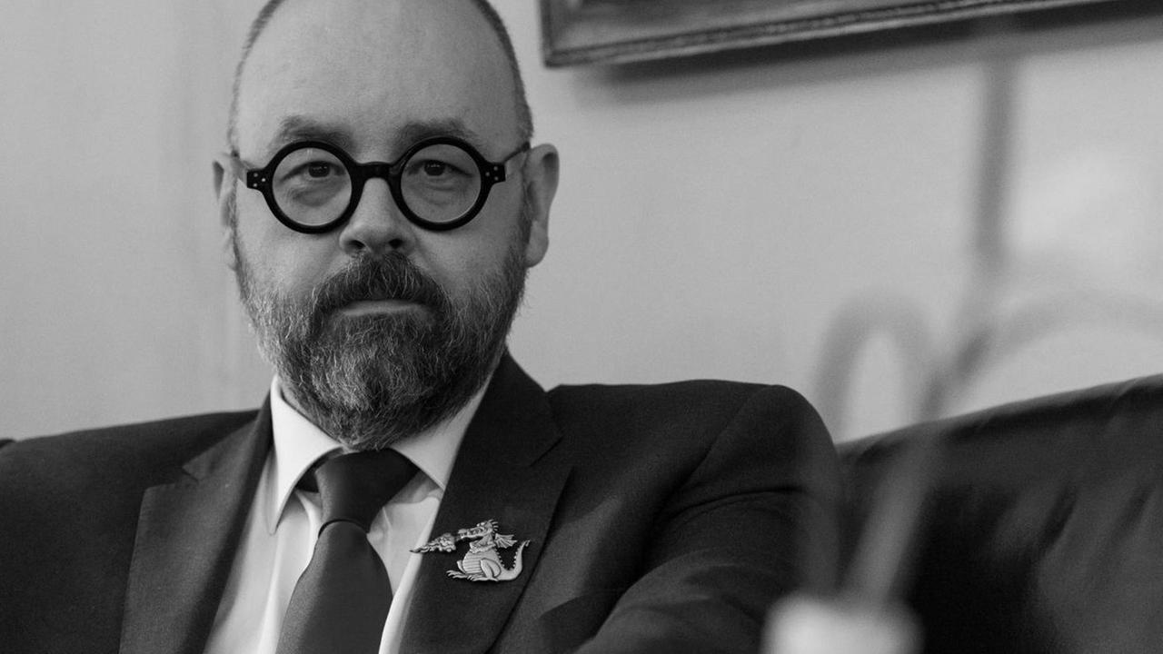 Der Autor Carlos Ruiz Zafón ist gestorben. Der Autor Carlos Ruiz Zafón ist gestorben.