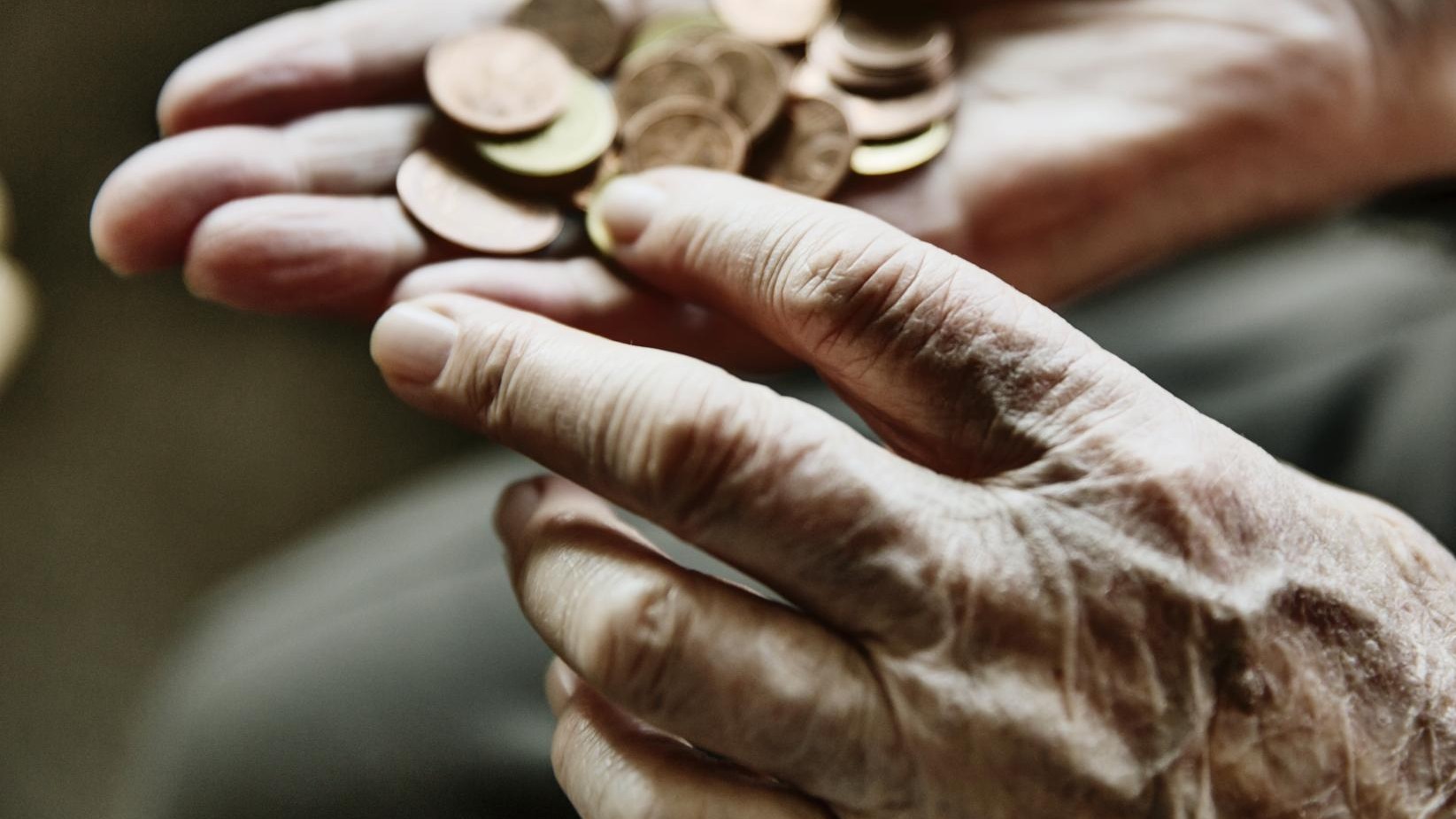 Altersarmut - Bericht: Immer mehr Rentner auf Grundsicherung angewiesen