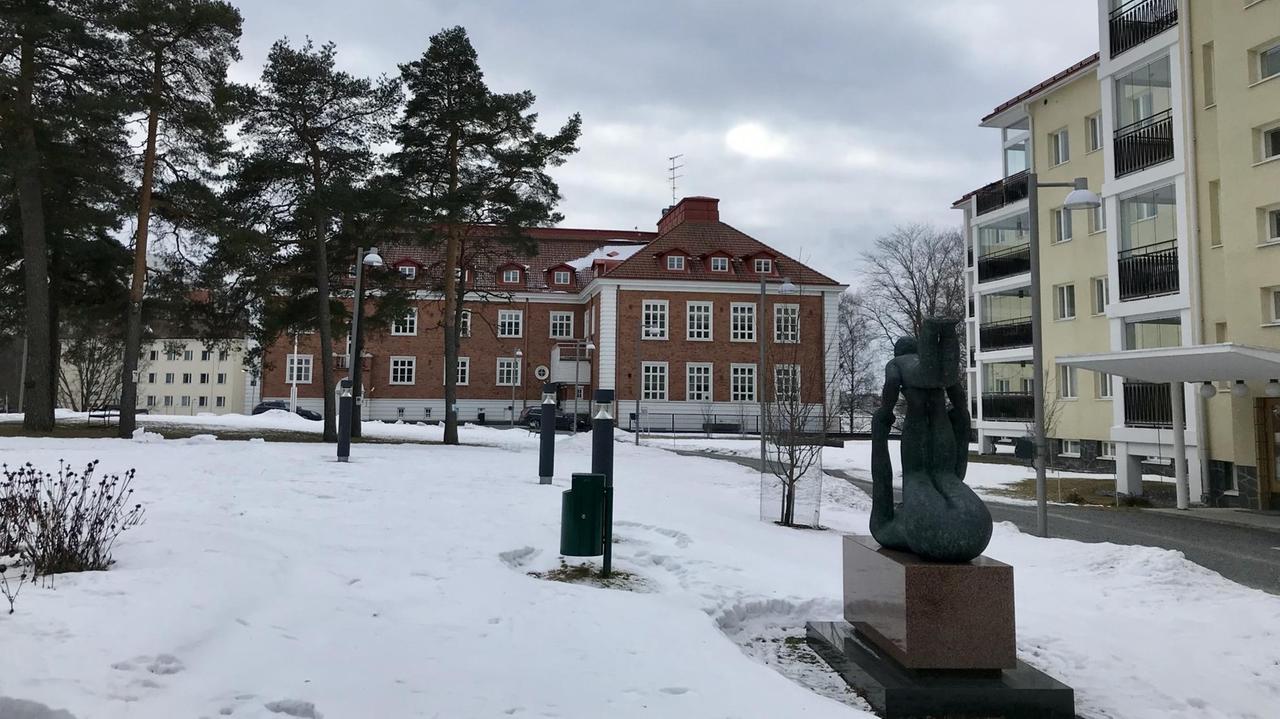 Gelände des Pflegeheims Koukkuniemi in Tampere. Gelände des Pflegeheims Koukkuniemi in Tampere.