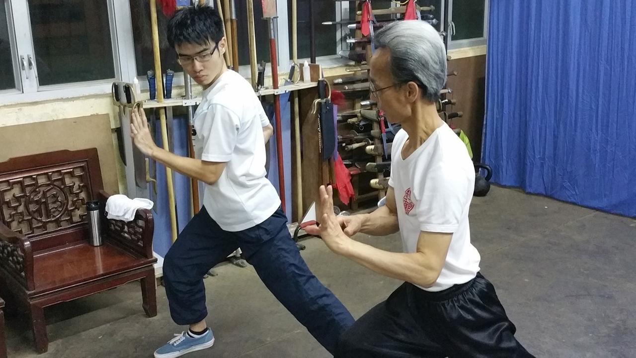 Kung-Fu-Schulen, wie die auf dem Bild, müssen in Hong Kong ums Überleben kämpfen. Kung-Fu-Schulen, wie die auf dem Bild, müssen in Hong Kong ums Überleben kämpfen.