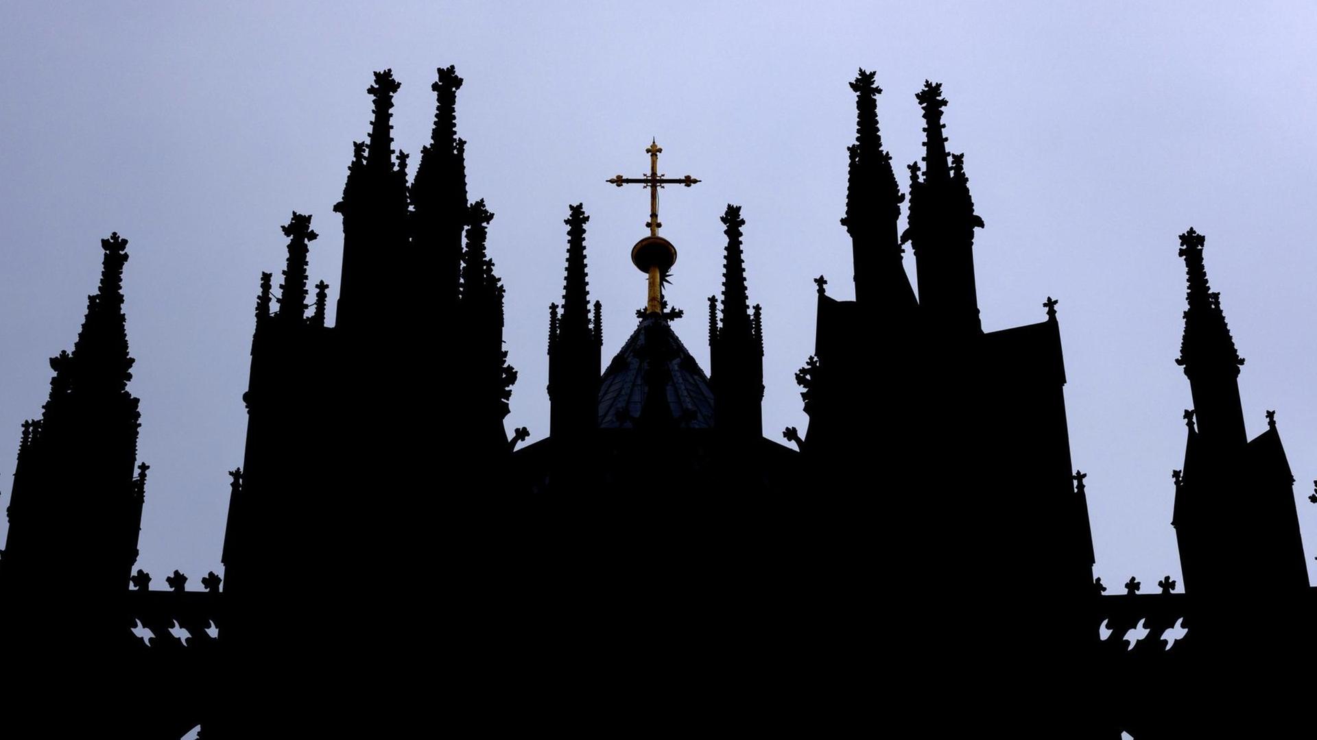 Dunkle Wolken über dem Kölner Dom Dunkle Wolken über dem Kölner Dom
