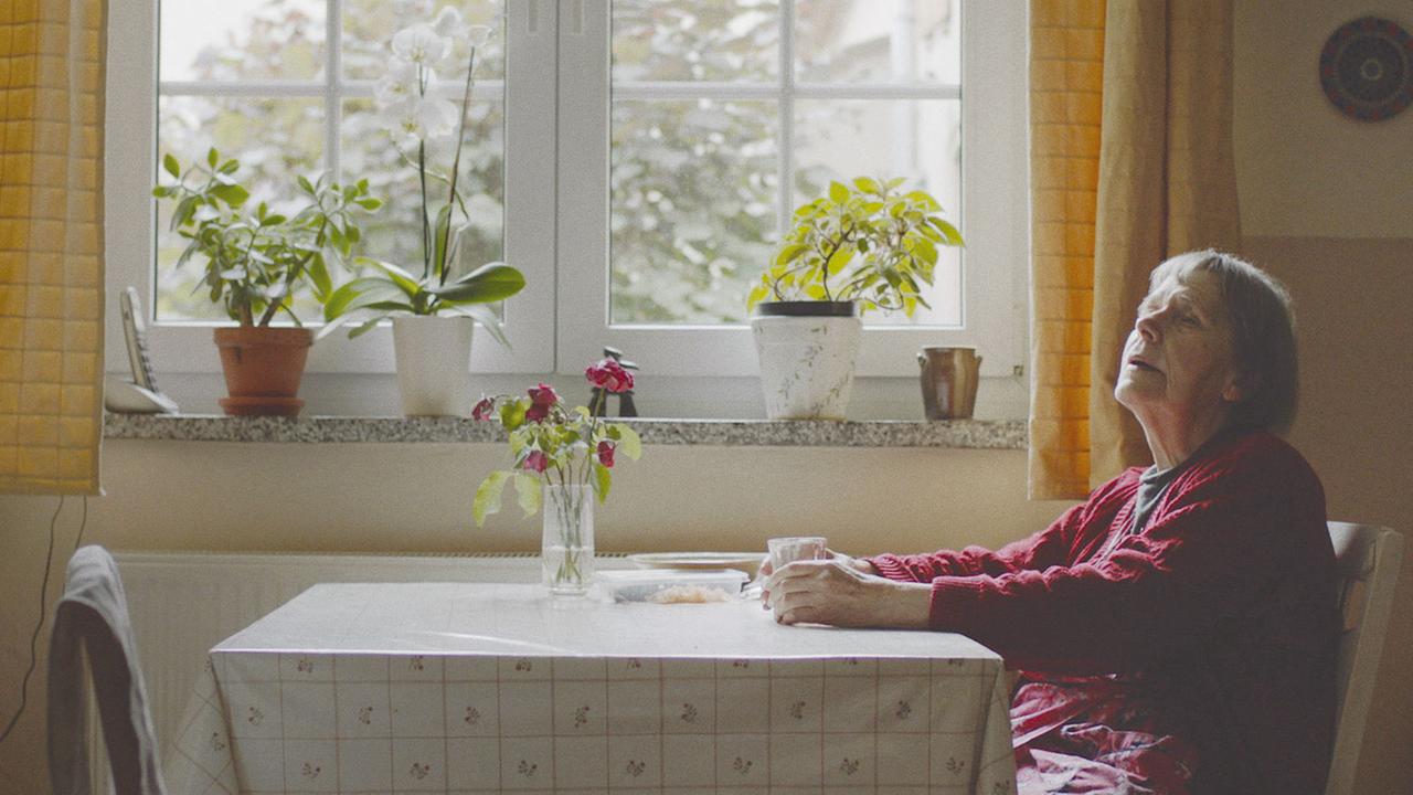 Filmstill aus "Über Leben in Demmin" Filmstill aus "Über Leben in Demmin"