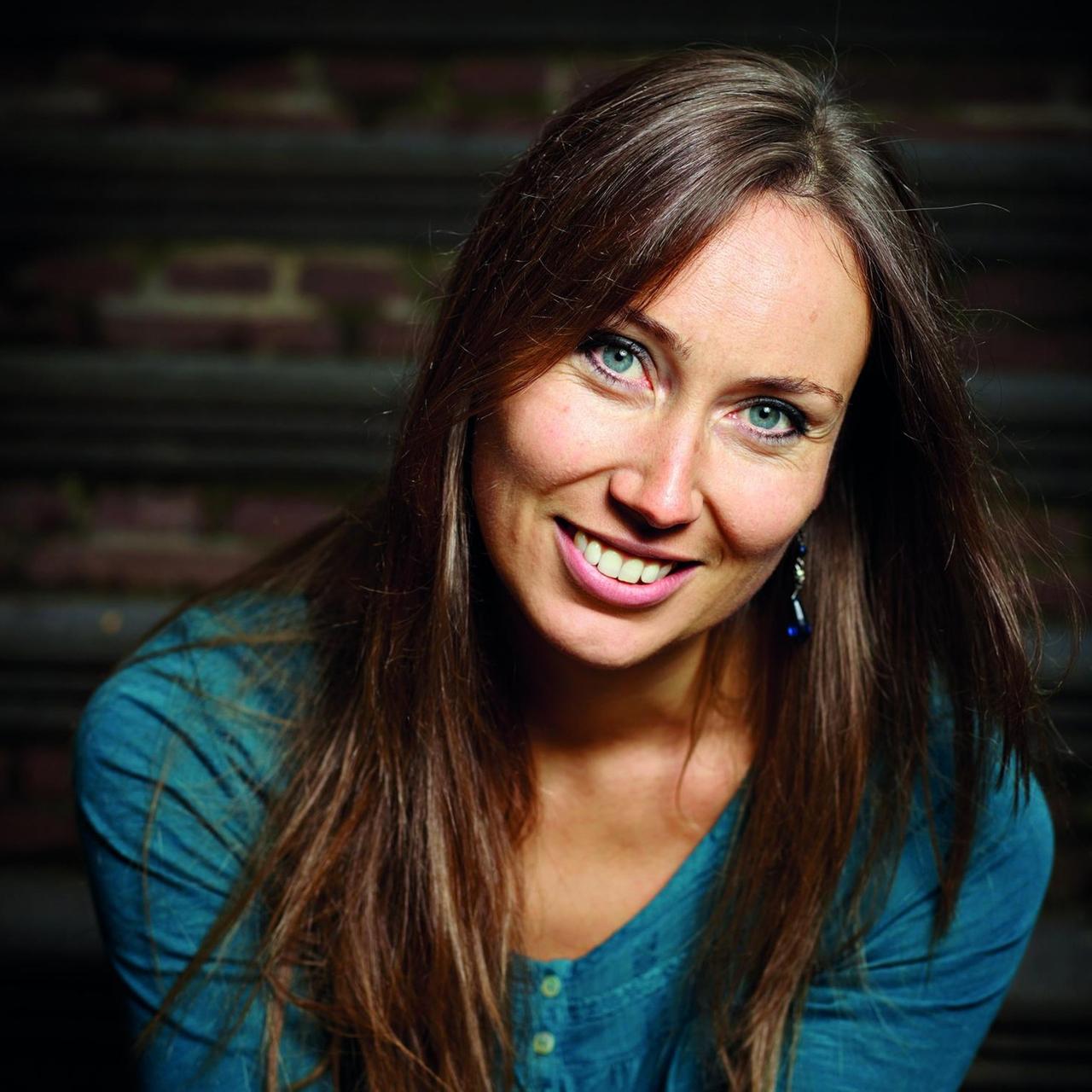 Die Autorin Anna Woltz Die Autorin Anna Woltz