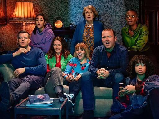 Years and Years mit Rory Kinnear, Russell Tovey, Jessica Hynes, Anne Reid, T'Nia Miller, Lydia West und Ruth Madeley.