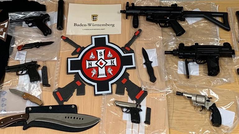 Razzia Gegen Ku-Klux-Klan-Mitglieder | Nachrichtenleicht.de