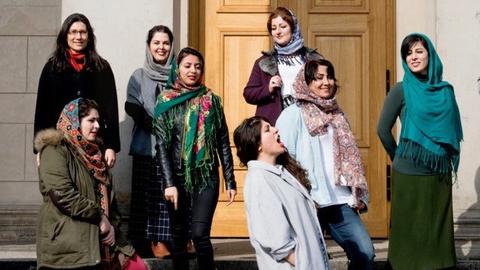 Solosängerinnen aus dem Iran treten bei dem Festival "Female Voices of Iran" auf.