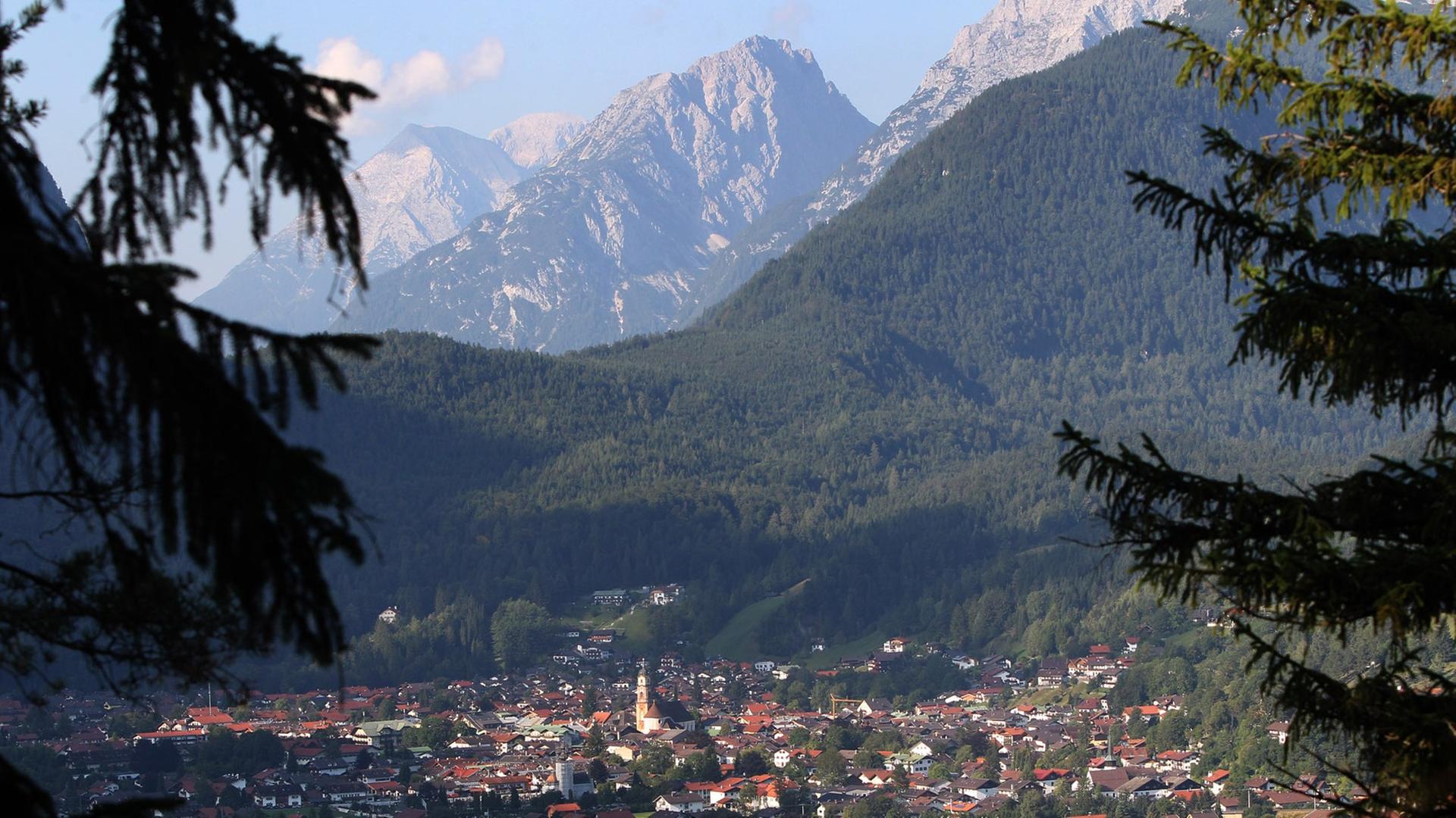 Die Stadt Mittenwald (Bayern) Die Stadt Mittenwald (Bayern)