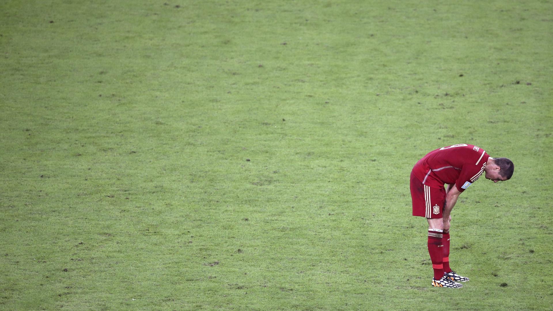 Spaniens Fernando Torres nach dem Aus seiner Mannschaft gegen Chile bei der Weltmeisterschaft in Brasilien. Spaniens Fernando Torres nach dem Aus seiner Mannschaft gegen Chile bei der Weltmeisterschaft in Brasilien.