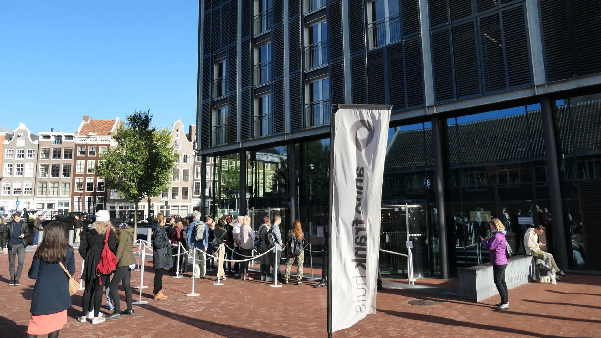 Das Anne Frank Haus in der Prinsengracht, aufgenommen am 24.09.2018 in Amsterdam (Niederlande). Das Anne Frank Haus in der Prinsengracht, aufgenommen am 24.09.2018 in Amsterdam (Niederlande).
