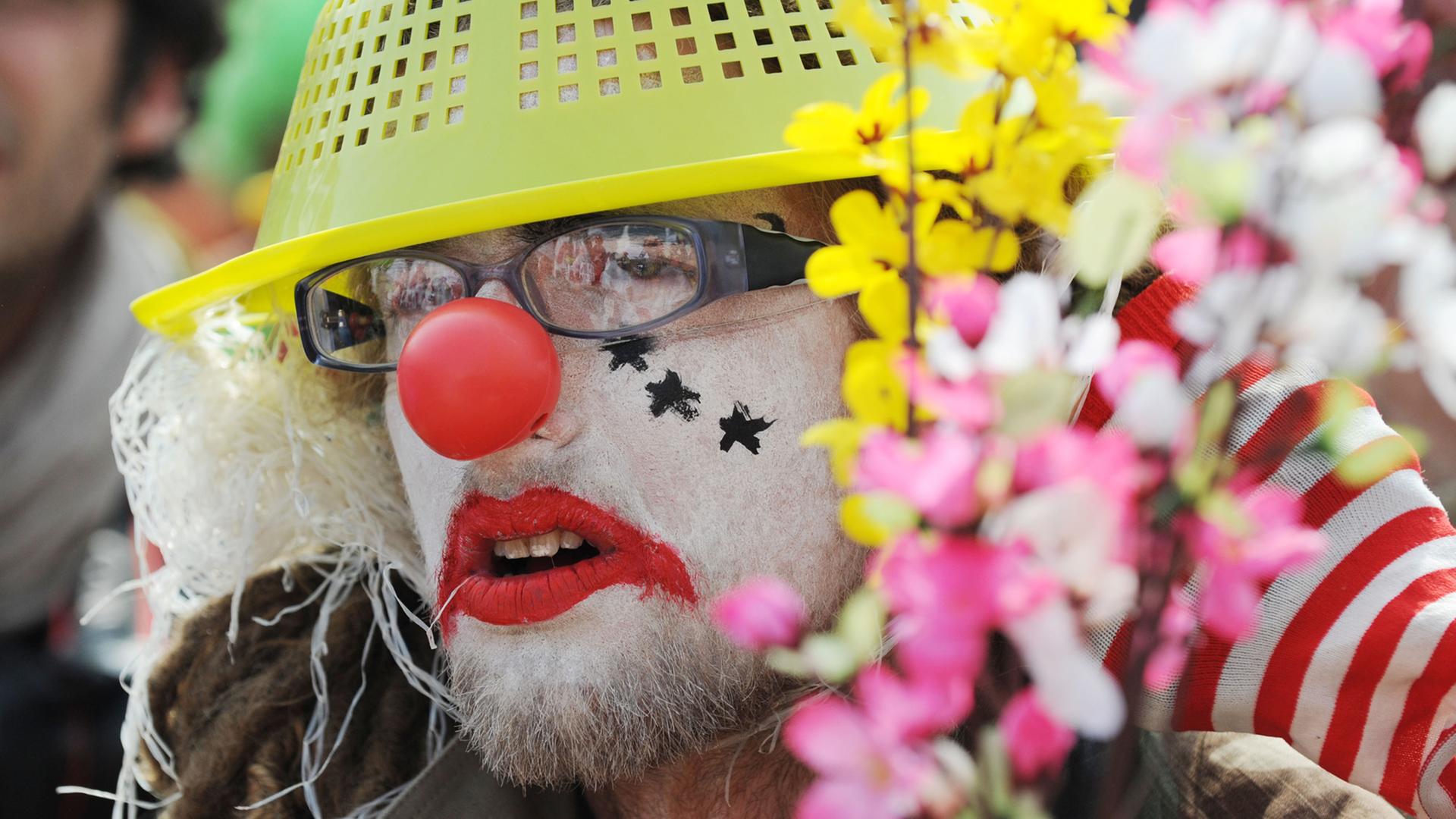 Clown-Protest beim NATO-Gipfel 2009 in Frankreich Clown-Protest beim NATO-Gipfel 2009 in Frankreich