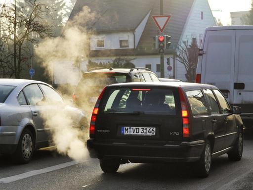Luftverschmutzung durch Autoabgase, München