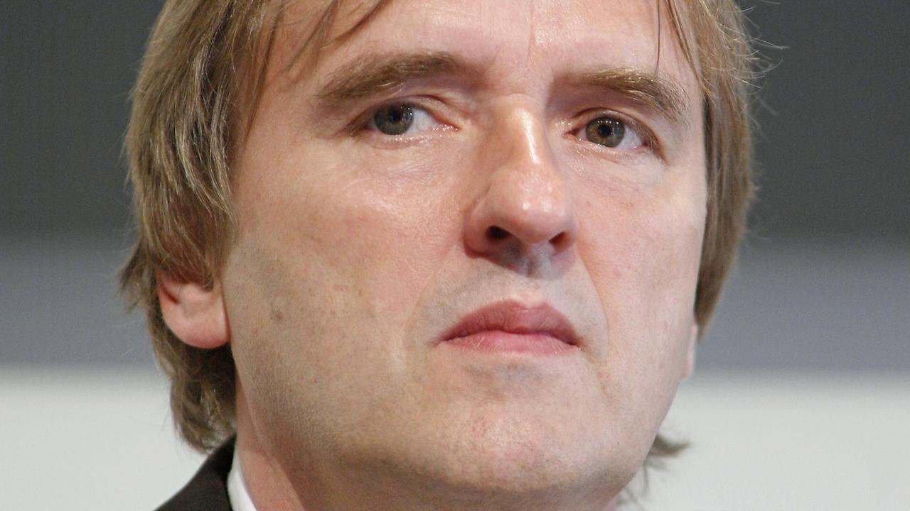 Porträtaufnahme des IT-Sicherheitsexperten Norbert Pohlmann von der FH Gelsenkirchen. Porträtaufnahme des IT-Sicherheitsexperten Norbert Pohlmann von der FH Gelsenkirchen.
