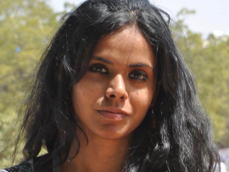 Die indische Autorin, politische Aktivistin und Feministin Meena Kandasamy