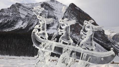 Eine Eisskulptur in Kanada